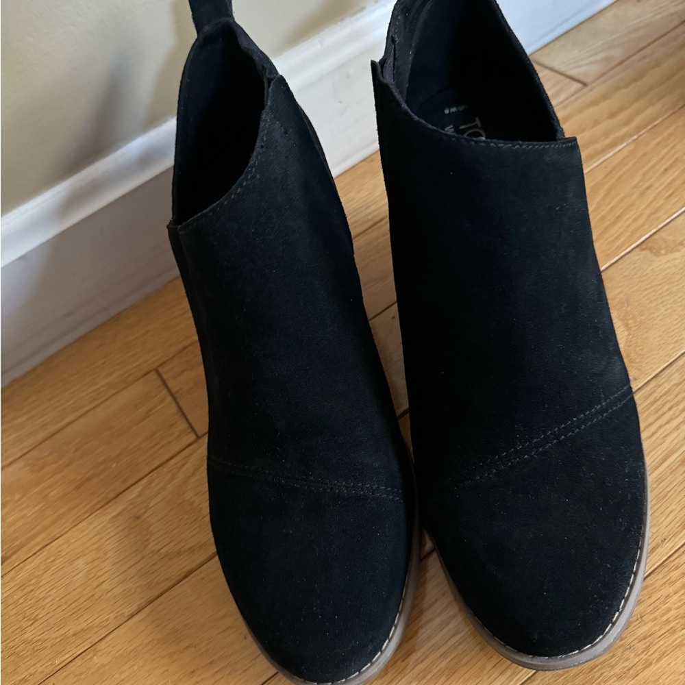 TOMS black suede ankle booties! Super cute and comfy!